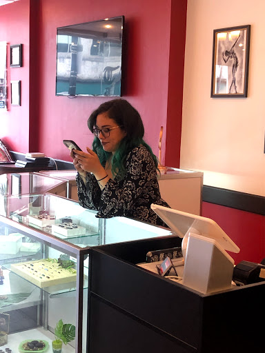 Tattoo Shop «Miami Tattoo Co.», reviews and photos, 1218 Washington Ave, Miami Beach, FL 33139, USA