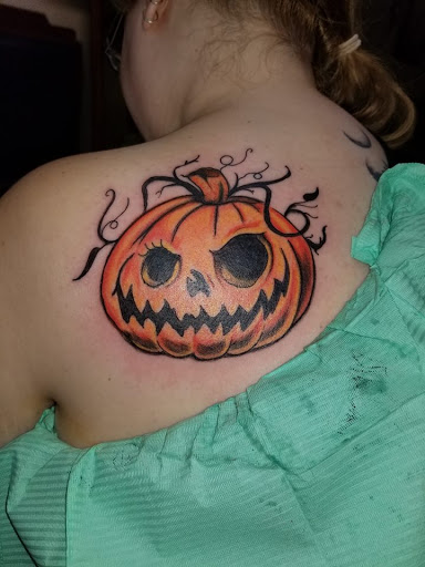 Tattoo Shop «Inkfected Tattoos LLC», reviews and photos, 3740 Glenmore Ave, Cincinnati, OH 45211, USA