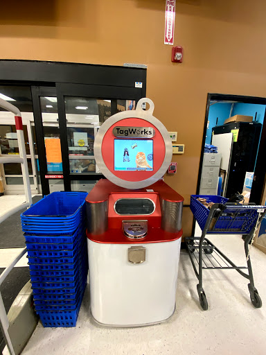 Pet Supply Store «PetSmart», reviews and photos, 9870 Brook Rd, Glen Allen, VA 23059, USA