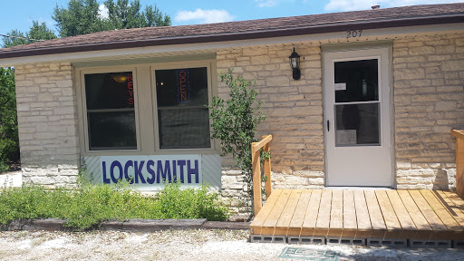 Locksmith «A Locksmith», reviews and photos, 207 Whippoorwill St S, Lakeway, TX 78734, USA