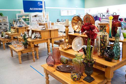 Thrift Store «Humane Society Thrift Store», reviews and photos, 4445 20th St, Vero Beach, FL 32966, USA