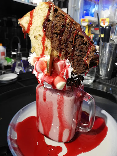 AUTANA FOOD & DRINKS - Restaurante