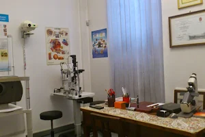Dott.ssa CALVAUNA, Specialista in Oculistica a Monza image