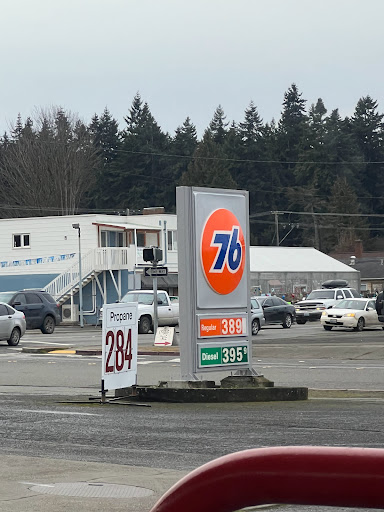 76 en Port Angeles