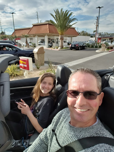 In-N-Out Burger image