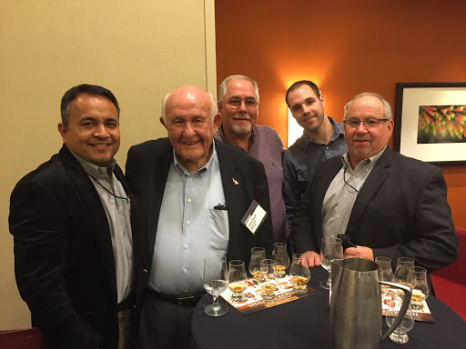 Liquor Store «Wilibees Wines & Spirits-Petaluma», reviews and photos, 309 Lakeville St, Petaluma, CA 94952, USA