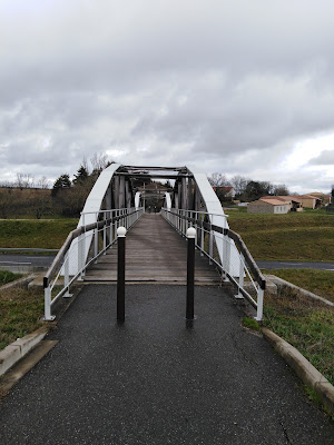Passerelle à Saint-Antoine-de-Ficalba