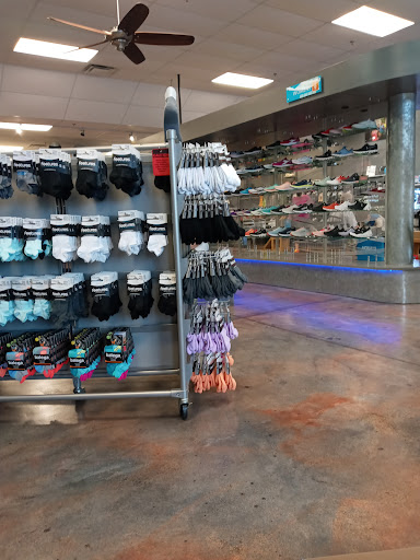 Sporting Goods Store «Fleet Feet Sports Orlando», reviews and photos, 25 W Crystal Lake St, Orlando, FL 32806, USA