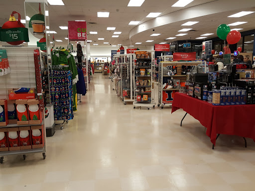 Department Store «Marshalls», reviews and photos, 2544 N Narragansett Ave, Chicago, IL 60707, USA