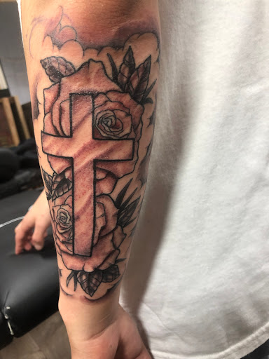 Tattoo Shop «Sacred Art Tattoo LLC», reviews and photos, 1425 NW Monroe Ave # C, Corvallis, OR 97330, USA