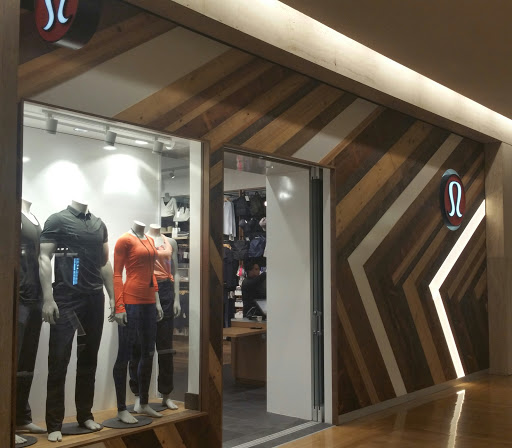 Sportswear Store «lululemon», reviews and photos, 2106 Northbrook Ct, Northbrook, IL 60062, USA