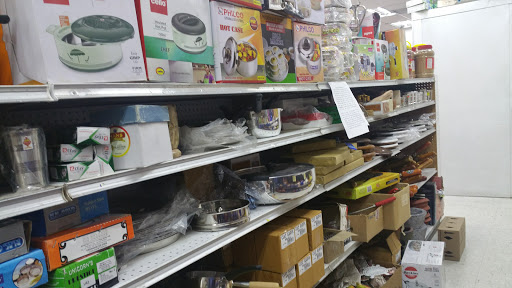 Indian Grocery Store «INDIA MARKET & SUPER EYEBROW THREADING», reviews and photos, 5203 Elkhorn Blvd, Sacramento, CA 95842, USA