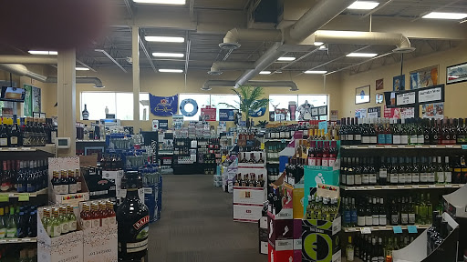 Liquor Store «Rogers Wine & Spirits», reviews and photos, 21725 S Diamond Lake Rd, Rogers, MN 55374, USA