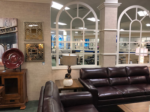 Furniture Store «Raymour & Flanigan Furniture and Mattress Store», reviews and photos, 641 Connecticut Ave, Norwalk, CT 06854, USA