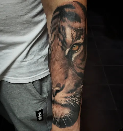 Explore spine tattoo ideas for women, creative tattoo ideas in Elmhurst, available at STYX TATTOO