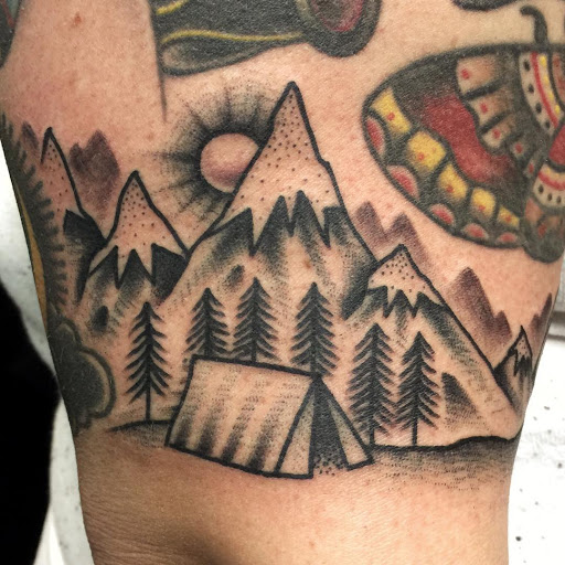 Tattoo Shop «Lucky Drive Tattoo Parlour», reviews and photos, 2228 4th St, San Rafael, CA 94901, USA