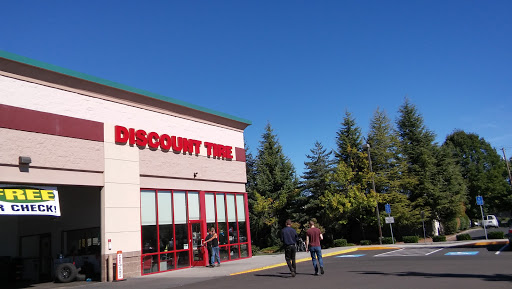 Tire Shop «Discount Tire Store - Hillsboro, OR», reviews and photos, 1800 SE Minter Bridge Rd, Hillsboro, OR 97123, USA