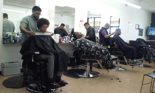 Barber Shop «Platinum Styles Barber Shop, Inc.», reviews and photos, 600 Courtland Blvd # 3, Deltona, FL 32738, USA