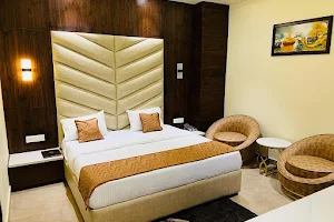 Hotel Manglam Grand image