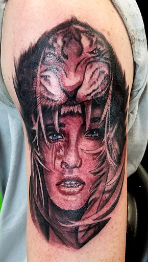 Tattoo Shop «Flesh To Fantasy Tattoo Emporium», reviews and photos, 721 S Main St, Bellefontaine, OH 43311, USA