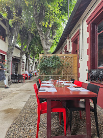Atmosphère du Restaurant La Closerie d'Orgemont. à Argenteuil - n°18