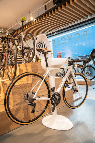 Bcyclet Genève - Store Travel Rental - Fahrradgeschäft