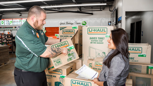 Truck Rental Agency «U-Haul Moving & Storage of Addison», reviews and photos, 2735 E Belt Line Rd, Carrollton, TX 75006, USA