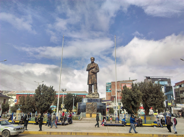 Opiniones de Plaza Daniel Alcides Carrion en Chaupimarca - Médico