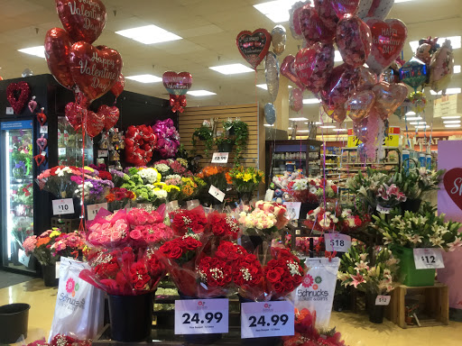 Grocery Store «Schnucks», reviews and photos, 4500 W Lloyd Expy, Evansville, IN 47712, USA