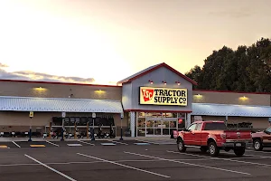 Tractor supply image