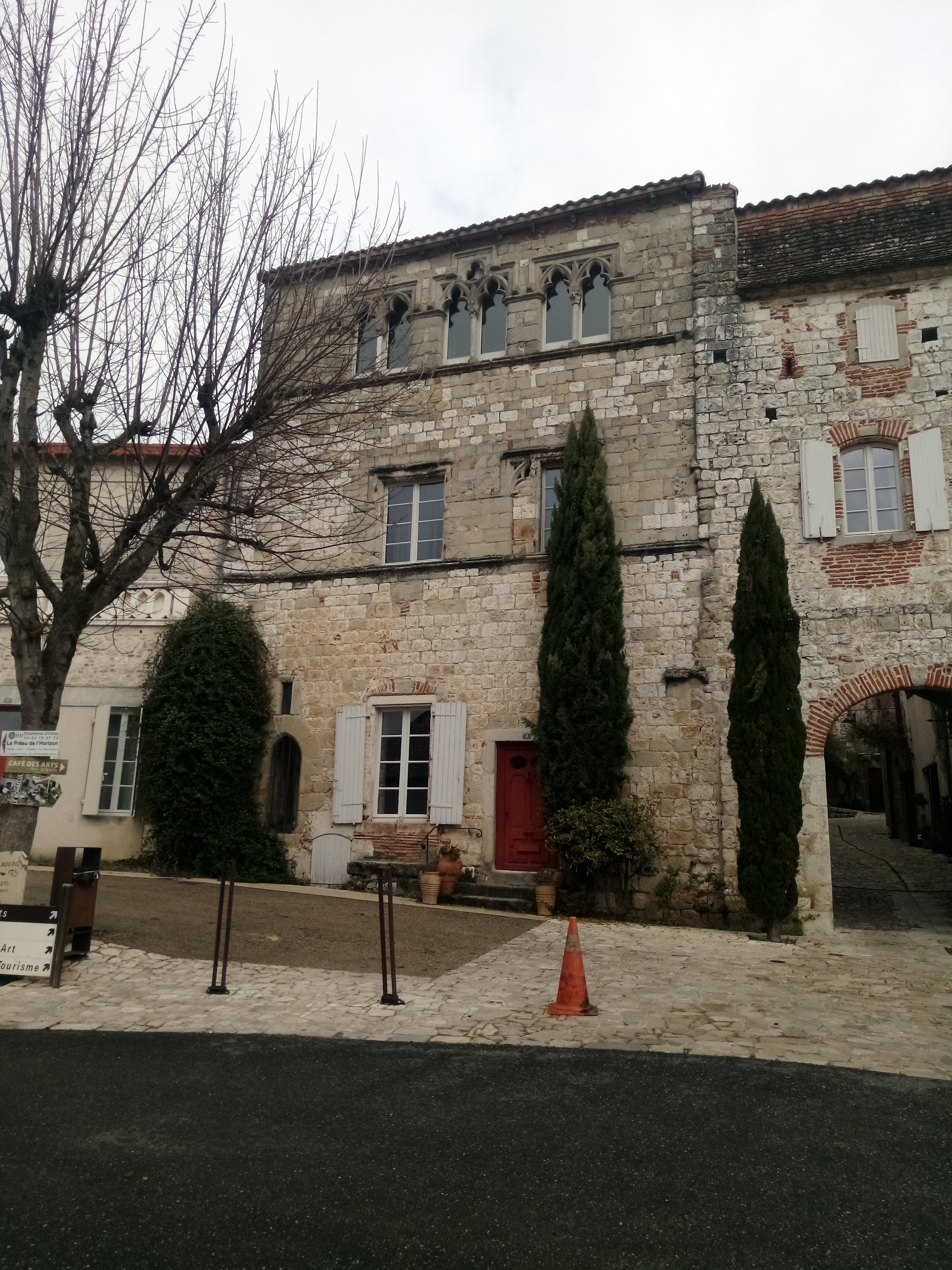 Photo n° 1 de l'avis de Mayassa.r fait le 27/03/2019 à 09:10