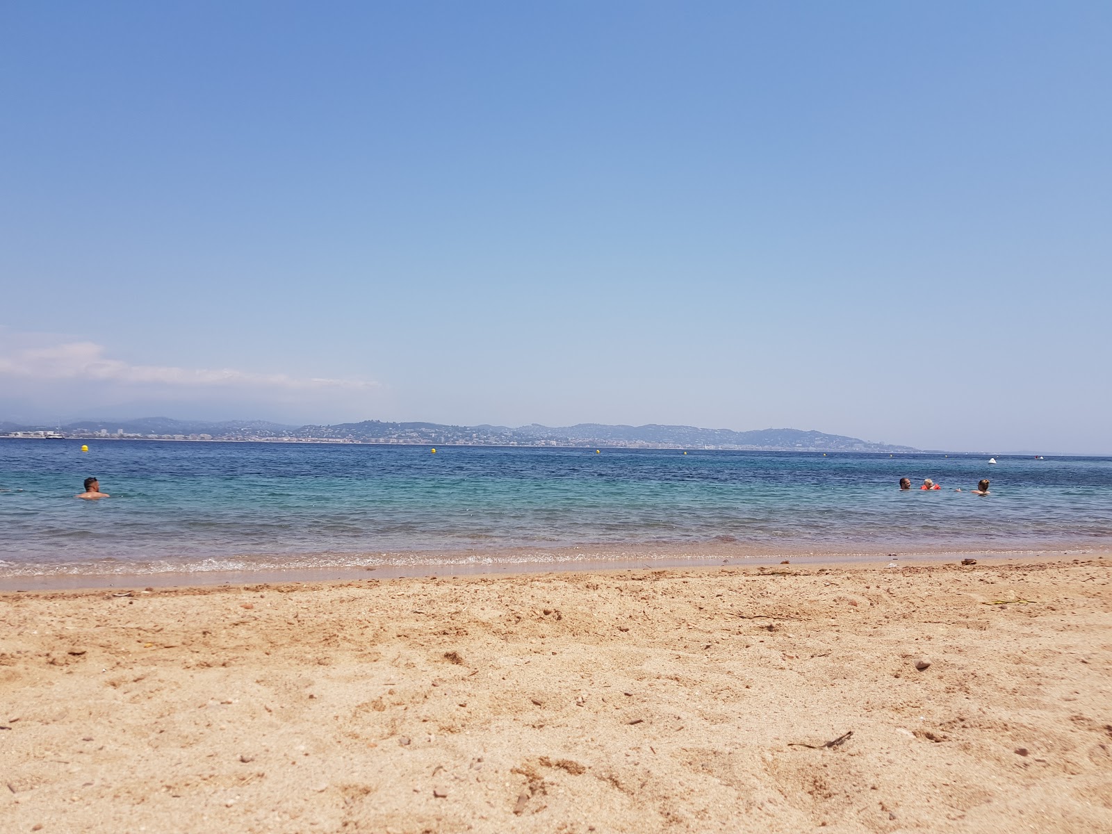 Plage de l'Aiguille'in fotoğrafı imkanlar alanı