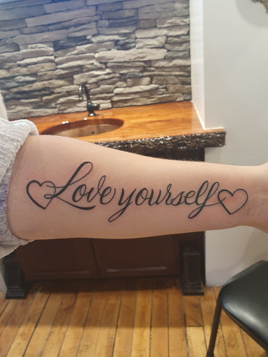 Tattoo Shop «True Blue Tattoo», reviews and photos, 28 Water St, Fredonia, NY 14063, USA