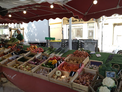 Market Bagnols-Sur-Cèze à Bagnols-sur-Cèze