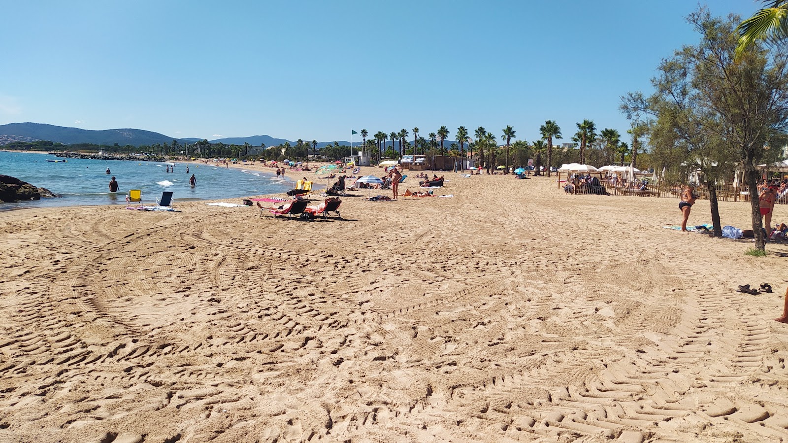 Foto van Plage Caouanne voorzieningenruimte