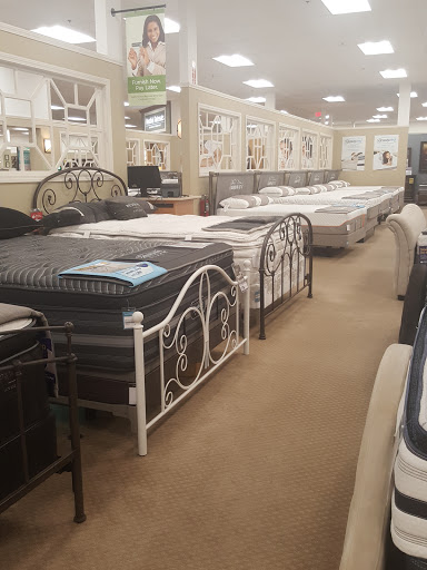 Furniture Store «Raymour & Flanigan Furniture and Mattress Store», reviews and photos, 1345 US-1, North Brunswick Township, NJ 08902, USA