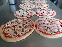 Photos du propriétaire du Pizzas à emporter La Cabane à Pizza - Pizzeria 24h/24 7j/7 à Genillé - n°7