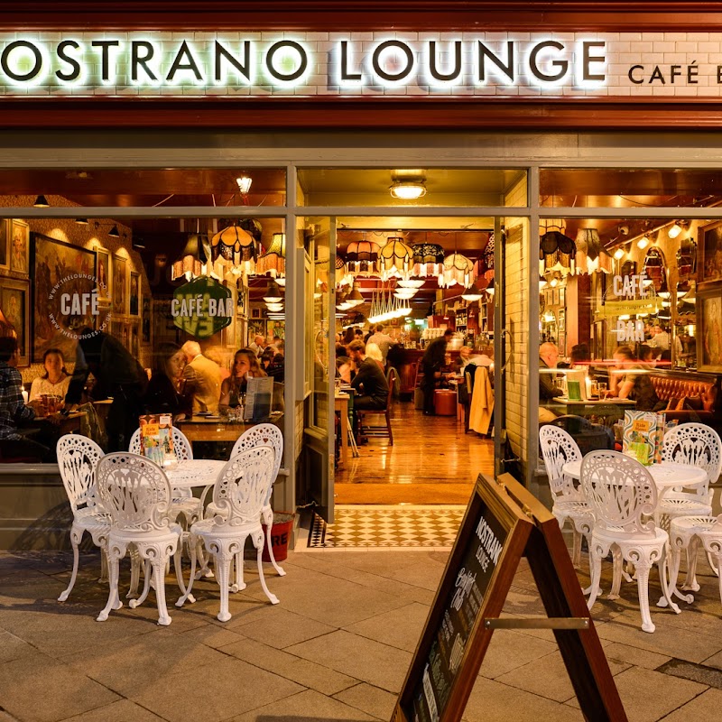 Renato Lounge