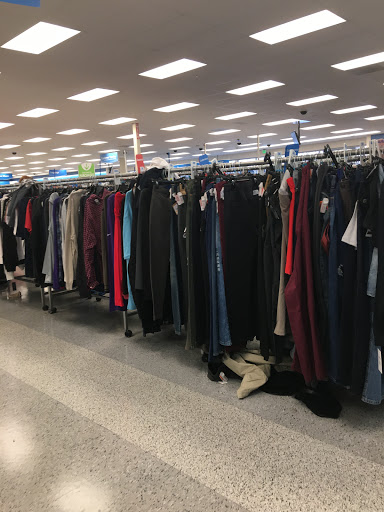 Clothing Store «Ross Dress for Less», reviews and photos, 5820 Lakewood Towne Center Blvd SW, Lakewood, WA 98499, USA