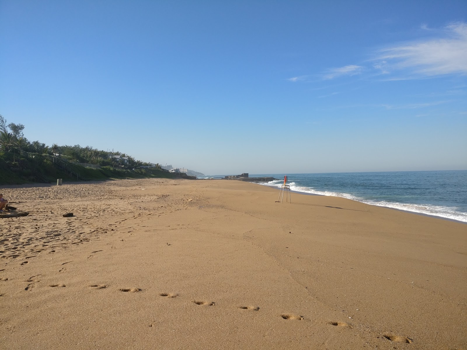 Foto van Salt Rock beach gelegen in een natuurlijk gebied