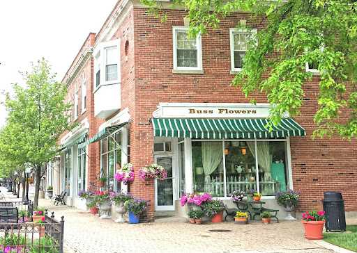 Buss Flower Shop, 322 N Milwaukee Ave, Libertyville, IL 60048, USA, 