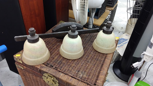 Thrift Store «This-N-That Thrift Store Vancouver Plaza», reviews and photos, 7601 NE Vancouver Plaza Dr, Vancouver, WA 98662, USA