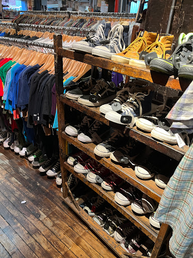 Vintage Clothing Store «10 ft Single by Stella Dallas», reviews and photos, 285 N 6th St, Brooklyn, NY 11211, USA