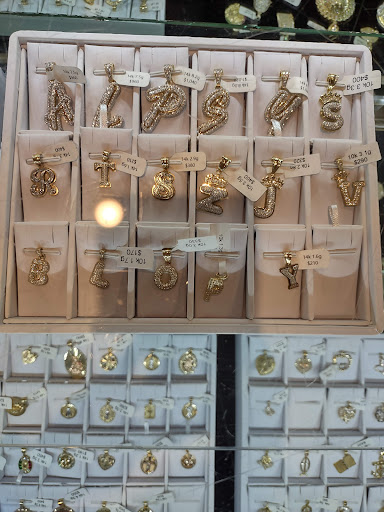 Jeweler «R Q Jewelers», reviews and photos, 1825 River Ave, Camden, NJ 08105, USA