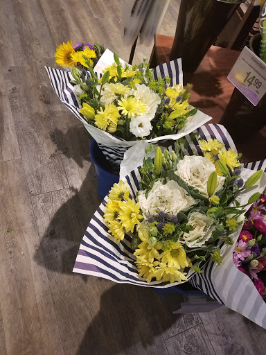 Grocery Store «Safeway», reviews and photos, 10635 Folsom Blvd, Rancho Cordova, CA 95670, USA