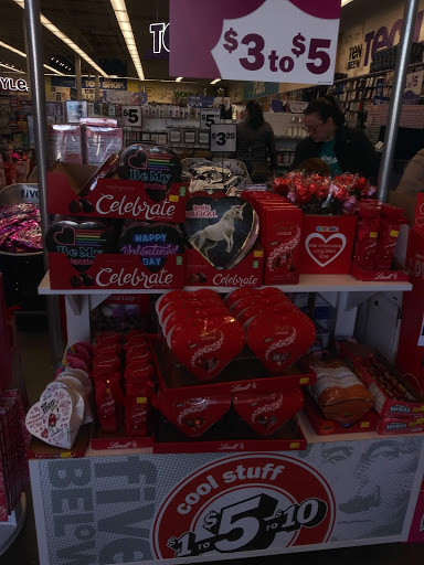 Variety Store «Five Below», reviews and photos, 300 Marketplace Blvd, Hamilton Township, NJ 08691, USA