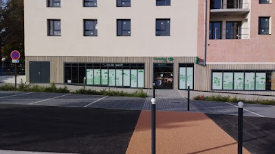 Carrefour City à Bourges