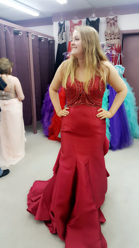 Bridal Shop «Discount Formals», reviews and photos, 6015 S Sheridan Rd, Tulsa, OK 74145, USA