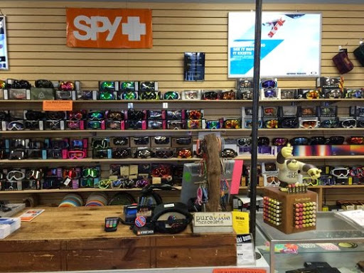 Outdoor Sports Store «The Ski Bum», reviews and photos, 218 E Main St #101, Newark, DE 19711, USA
