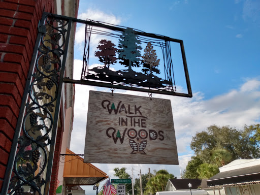 Clothing Store «Walk In the Woods», reviews and photos, 116 W 5th Ave, Mt Dora, FL 32757, USA